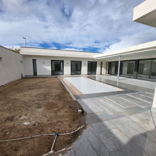 Diseño jardines 3D - Toledo - Ajardinar - Poda - Jardineria - Diseño jardín - Desbrozar - Sistema Riego - Césped - Césped artificial - Mantenimiento jardín - Construcción jardines - Palmeras - Setos - Jardín ecológico - Jardín sostenible - Jardín vertical - Madrid - Ciudad Real